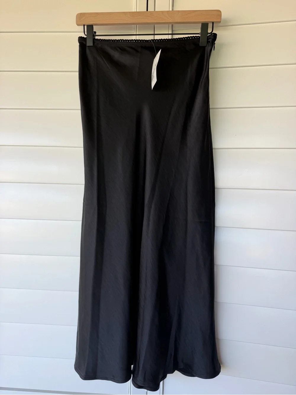Forever 21 Black Maxi Skirt - Sleek A-Line Silhouette